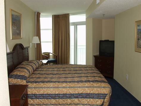 Bedroom Photo - Best Western Carolinian, Myrtle Beach, South Carolina 