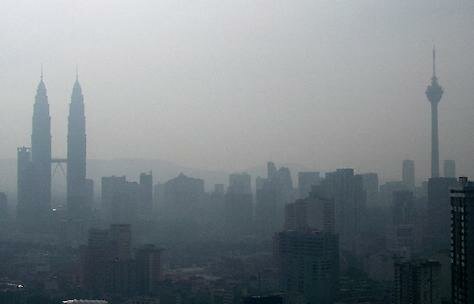 Twin Towers from afar Photo - Mid Valley Megamall, Kuala Lumpur, Malaysia 