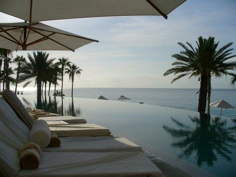 Early morning at the infinity pool Photo - Hilton Los Cabos Beach & Golf Resort, Los Cabos, Mexico 